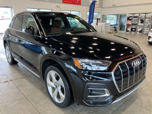 Used 2021 Audi Q5 Premium Plus w/ Premium Plus Package image 3