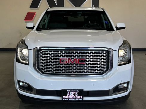 Used 2017 GMC Yukon Denali w/ Open Road Package AWD/4WD image 3