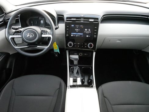 Used 2022 Hyundai Tucson SE image 10
