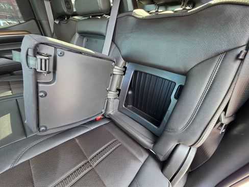 Used 2022 Chevrolet Silverado 1500 High Country image 25