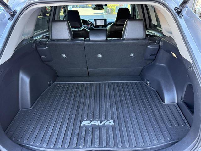 Certified 2022 Toyota RAV4 XLE Premium AWD/4WD image 19