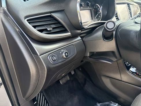 Used 2020 Buick Encore Preferred image 23