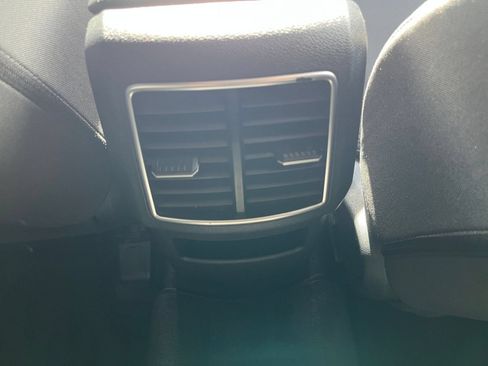 Used 2025 Kia Sportage LX FWD image 22