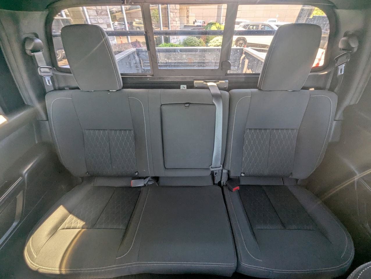 Used 2019 Nissan Titan SV w/ SV Convenience Package AWD/4WD image 23