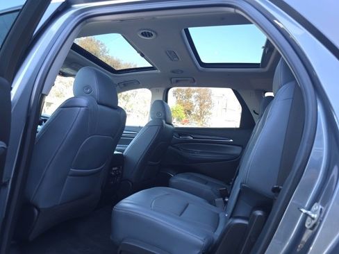 Used 2021 Buick Enclave Premium w/ Sun and Sites Package image 32