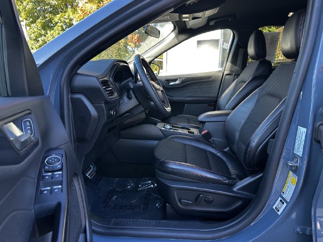 Certified 2024 Ford Escape ST-Line w/ Tech Pack #1 AWD/4WD image 19
