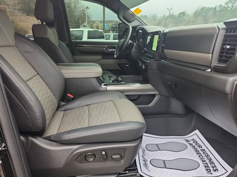 Used 2025 Chevrolet Silverado 2500 ZR2 image 47