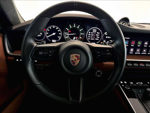 Used 2024 Porsche 911 Carrera 4S AWD/4WD image 18