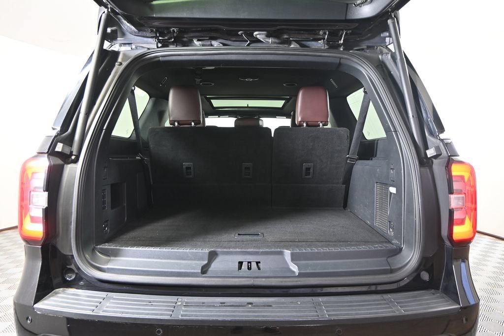 Used 2022 Ford Expedition Max Limited AWD/4WD image 18