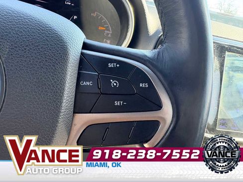 Used 2019 Jeep Grand Cherokee Altitude image 30