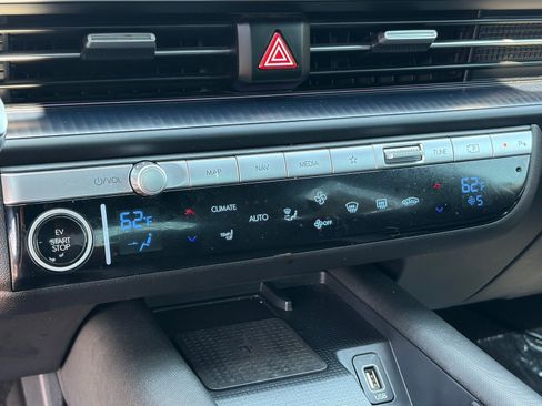 Used 2023 Hyundai Ioniq 6 SEL RWD image 29