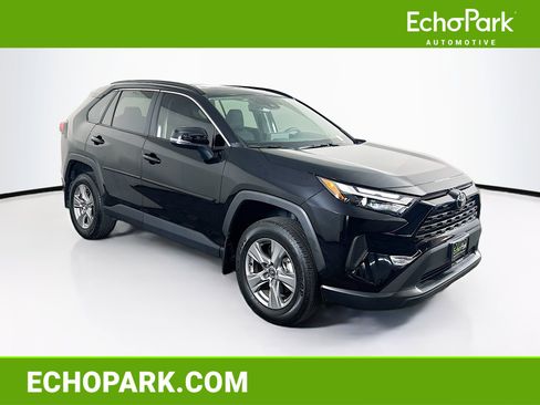 Used 2025 Toyota RAV4 XLE image 1