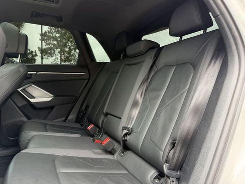 Used 2020 Audi Q3 2.0T Premium w/ Convenience Package AWD/4WD image 24