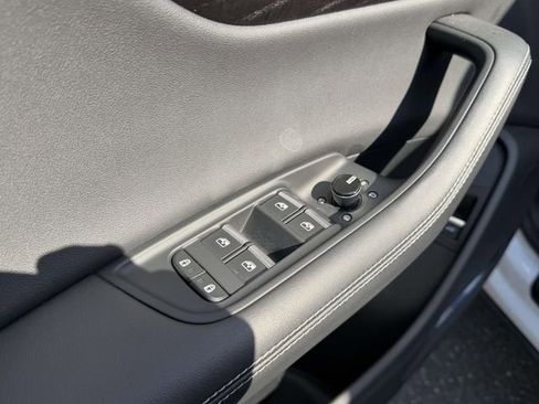 Used 2023 Audi Q8 Premium Plus w/ Premium Plus Package image 18