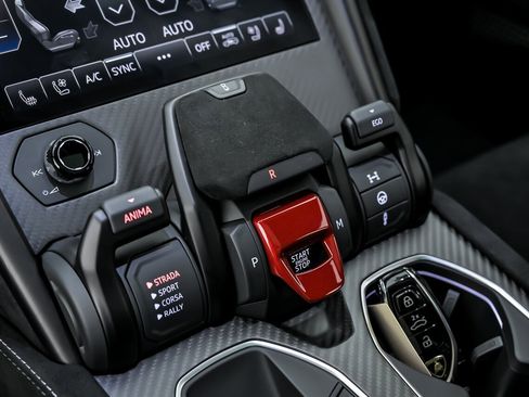 Used 2024 Lamborghini Urus Performante image 39