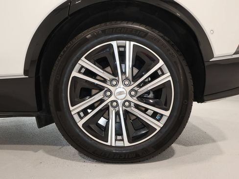 Certified 2024 Cadillac Lyriq Luxury AWD/4WD image 33