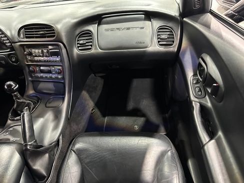 Used 2004 Chevrolet Corvette Z06 w/ Memory Package RWD image 12