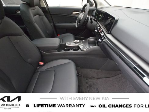 New 2026 Kia Sportage EX image 16