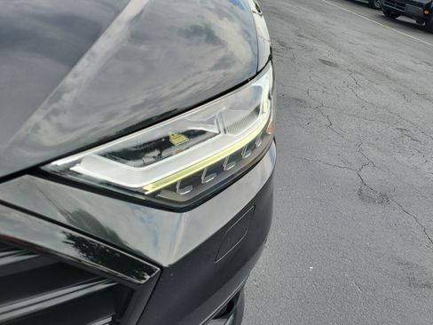 Used 2021 Audi S8 L w/ S8 Executive Package AWD/4WD image 3