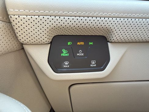 Used 2024 Volkswagen Atlas SE FWD image 29