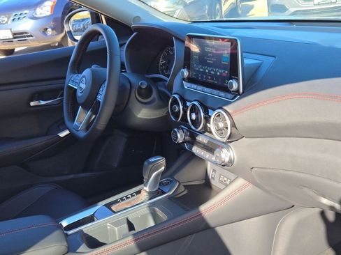 Used 2025 Nissan Sentra SR w/ SR Premium Package image 5