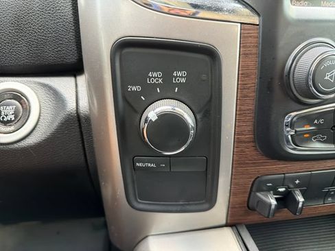 Used 2016 RAM 2500 Laramie w/ Convenience Group AWD/4WD image 16