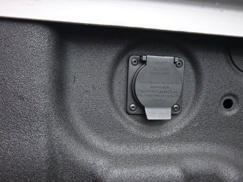 Used 2023 Nissan Titan PRO-4X w/ Pro-4x Convenience Package image 56