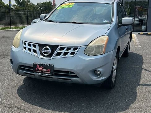 Used 2011 Nissan Rogue SV w/ Premium Pkg AWD/4WD image 1