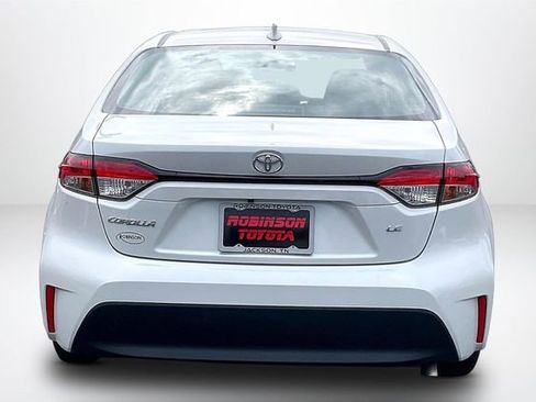 Used 2025 Toyota Corolla LE FWD image 4