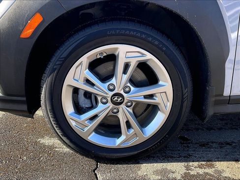 Used 2023 Hyundai Kona SEL image 7