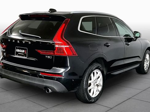 Used 2019 Volvo XC60 T5 Momentum w/ Premium Package AWD/4WD image 13