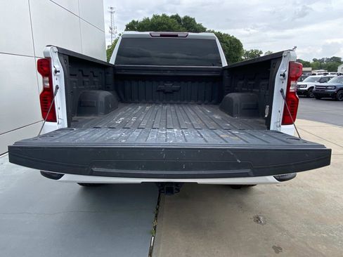 Used 2022 Chevrolet Silverado 1500 Custom AWD/4WD image 8