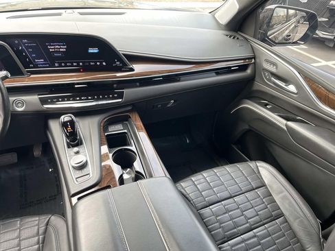 Used 2021 Cadillac Escalade ESV Sport Platinum image 15