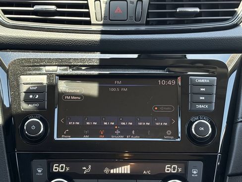 Used 2019 Nissan Rogue SV w/ Premium Package FWD image 27