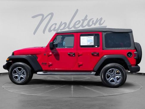 Used 2022 Jeep Wrangler Unlimited Sport AWD/4WD image 9