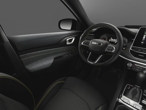 New 2026 Jeep Compass Latitude AWD/4WD image 8