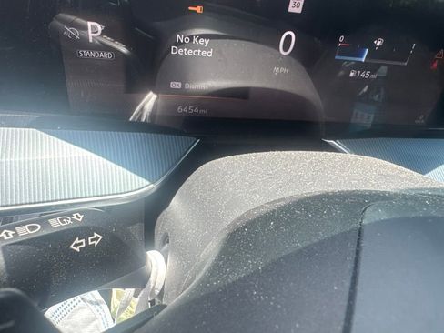 Used 2025 Nissan Murano SL AWD/4WD image 23