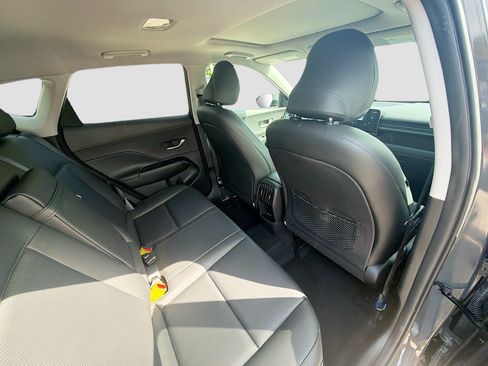 Used 2024 Hyundai Kona Limited FWD image 27