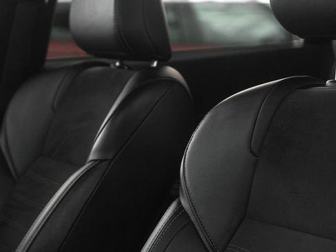 Used 2024 Mitsubishi Outlander SE Black Edition image 20