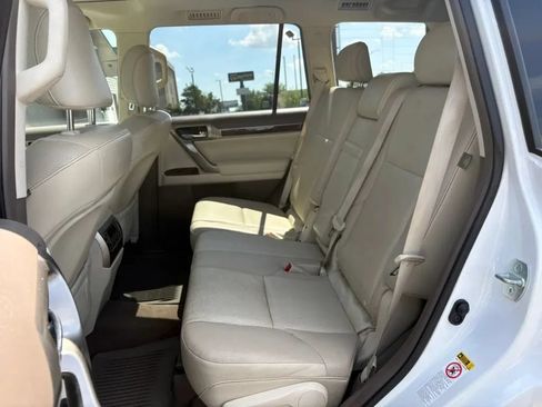 Used 2016 Lexus GX 460 w/ Premium Package AWD/4WD image 22