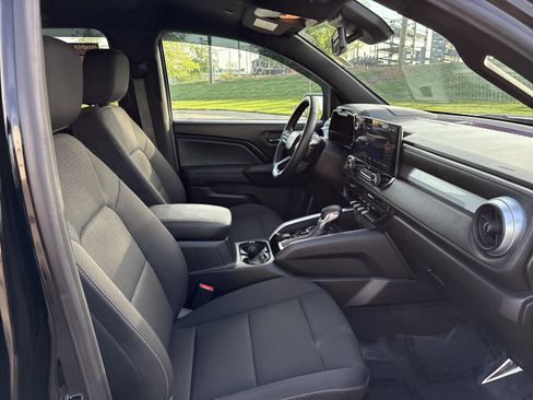 Used 2025 Chevrolet Colorado LT w/ Advanced Trailering Package image 23