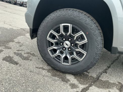 New 2026 Chevrolet Colorado Z71 image 11