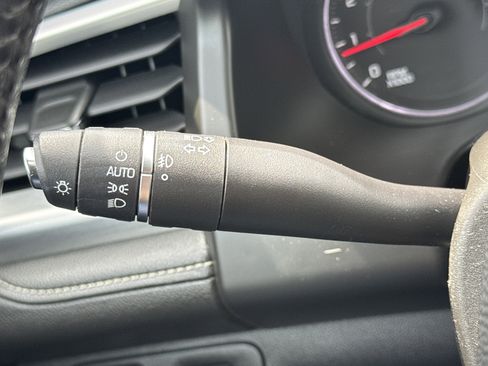 Used 2018 GMC Acadia SLT FWD image 22