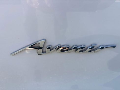 Used 2018 Buick Enclave Avenir w/ Trailering Package AWD/4WD image 4