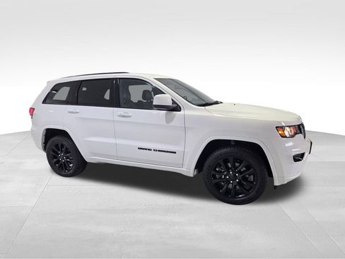 Certified 2021 Jeep Grand Cherokee Laredo X AWD/4WD image 27