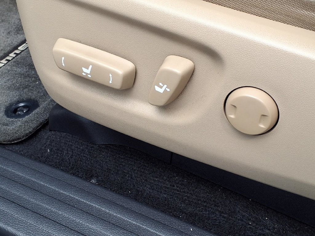 Used 2015 Toyota 4Runner SR5 RWD image 29