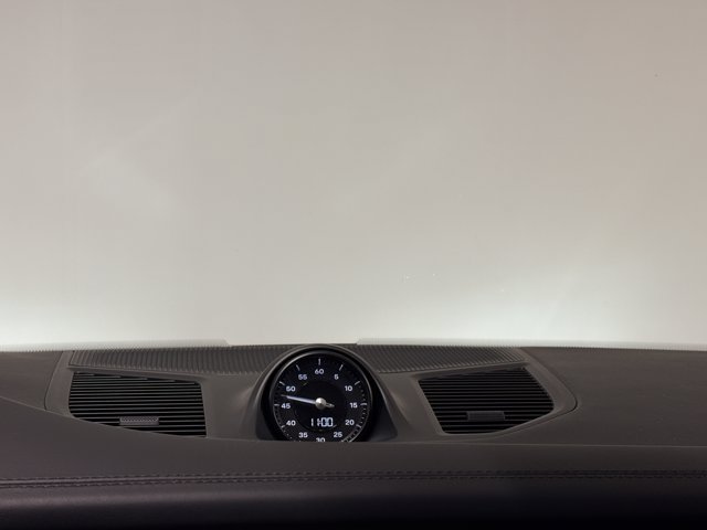 Certified 2025 Porsche Cayenne E-Hybrid w/ Premium Package Plus AWD/4WD image 24