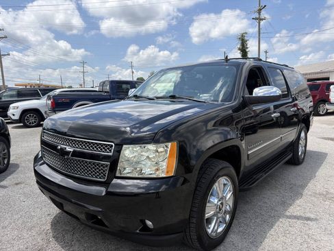 Used 2010 Chevrolet Suburban LTZ AWD/4WD image 7