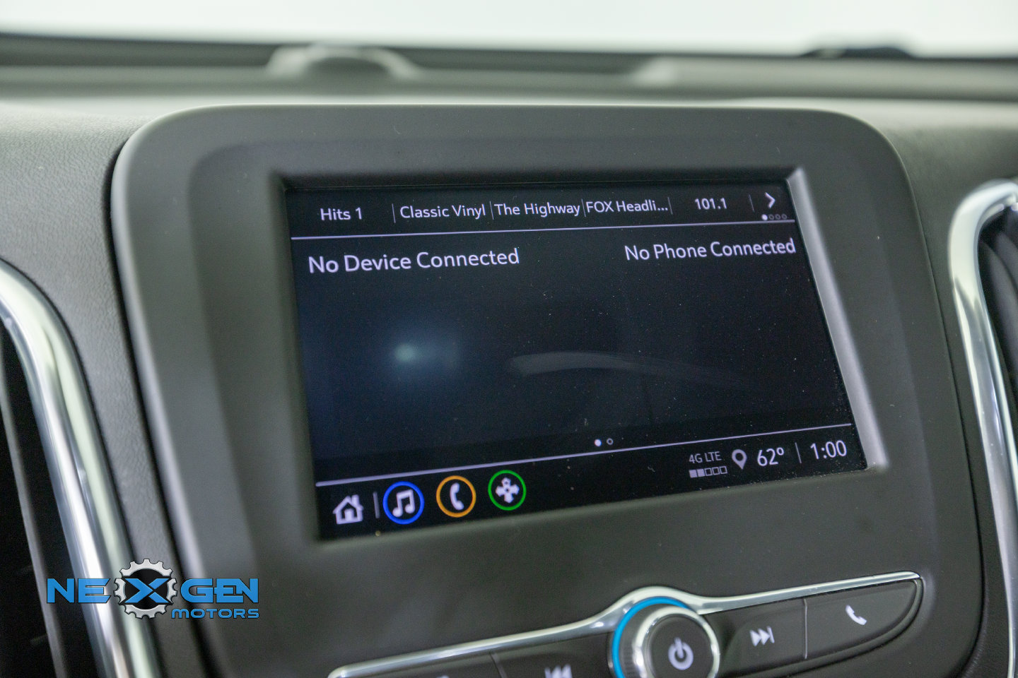 Used 2024 Chevrolet Equinox LT FWD image 18