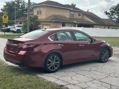 Used 2018 Nissan Altima 2.5 SR w/ SR Special Edition FWD image 15